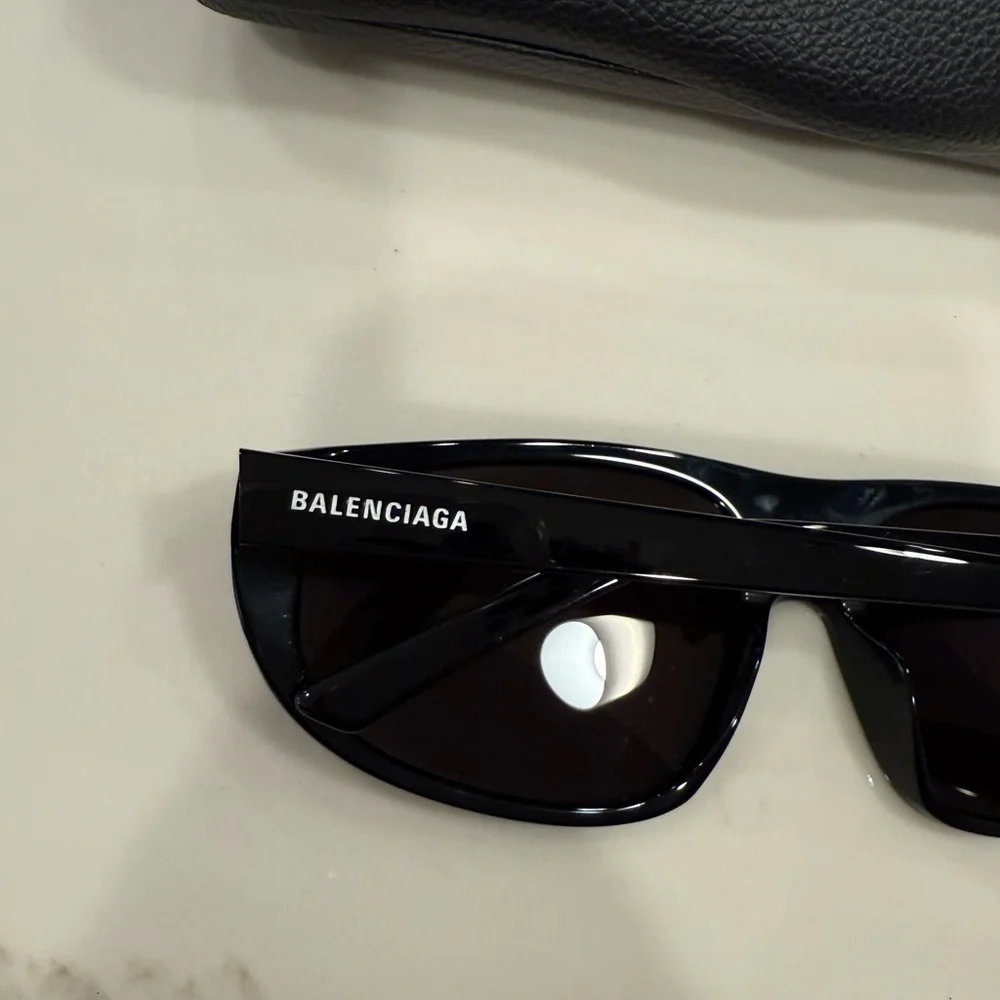 Balenciaga Black Designer Sunglasses - Picture 4 of 10